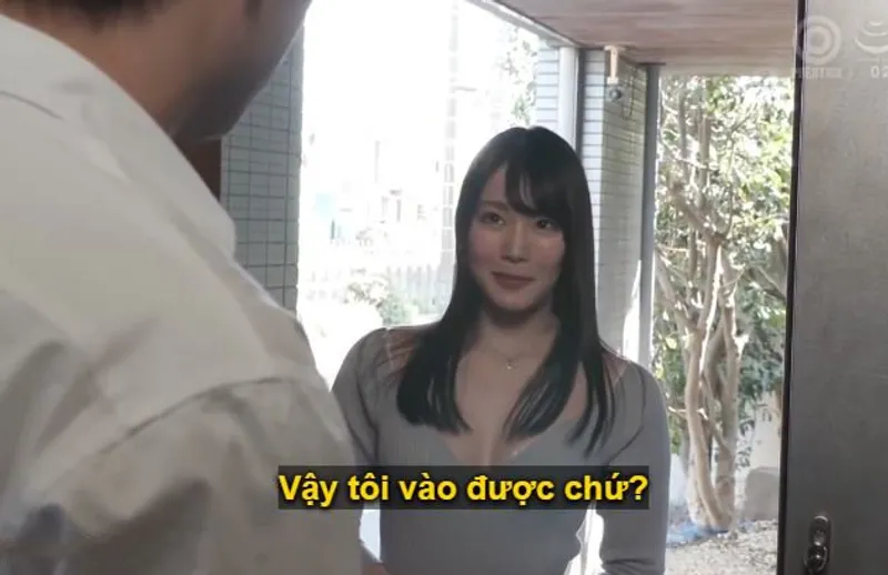 Người anh trai giàu có bị cô em xinh đẹp trẻ trung nhà bên cạnh, mới dọn về cùng chồng, dụ dỗ quan hệ tình dục.